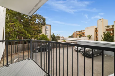 Contact Agent | 960 Shorepoint Court, Unit 116, Alameda, CA 94501