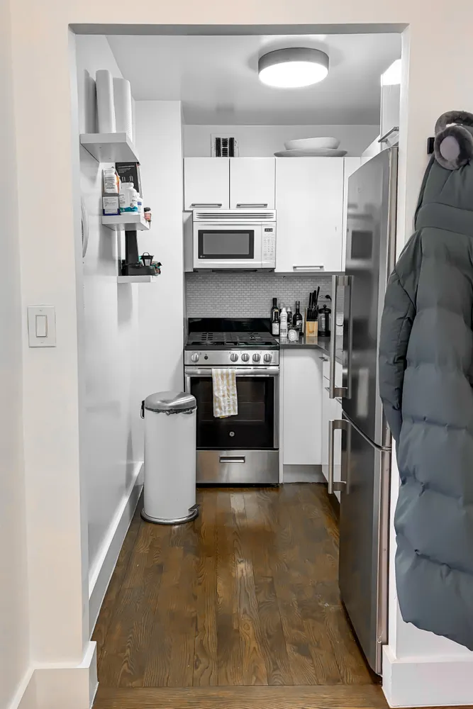 $4,425 | 220 East 63rd Street, Unit 4N | Lenox Hill