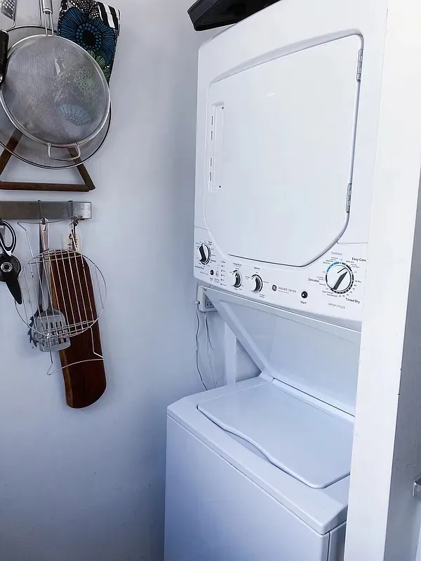 $3,714 | 384 Court Street, Unit 3 | Carroll Gardens