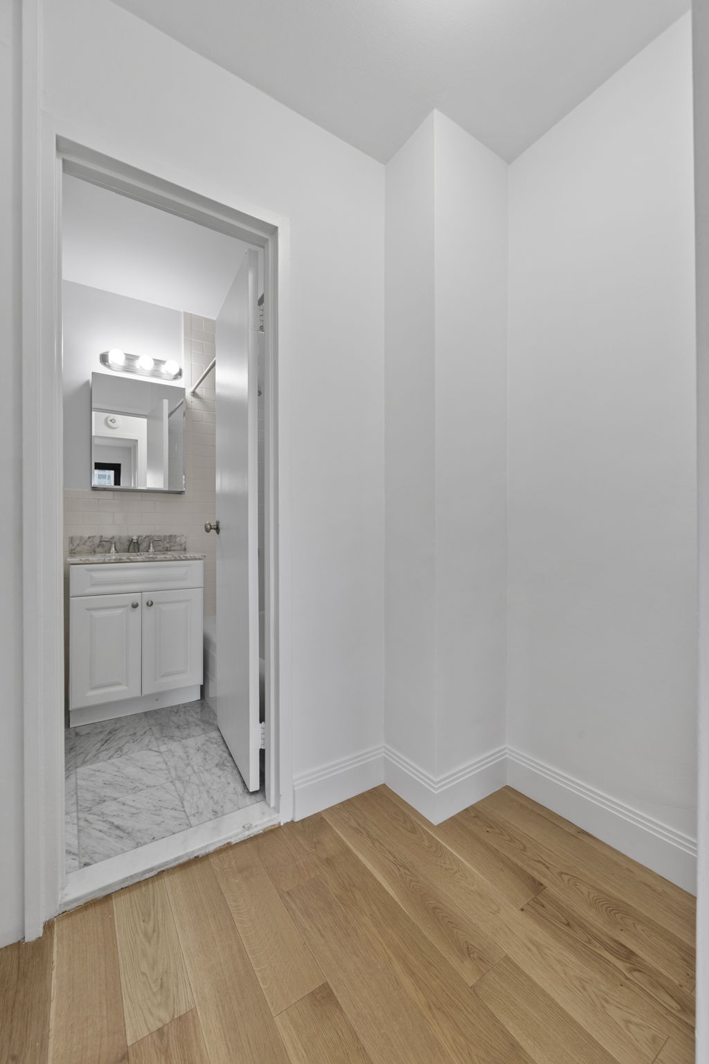180 West End Avenue, Unit 6P Manhattan, NY 10023 - Photo 8 of 15 Gallery Image 8