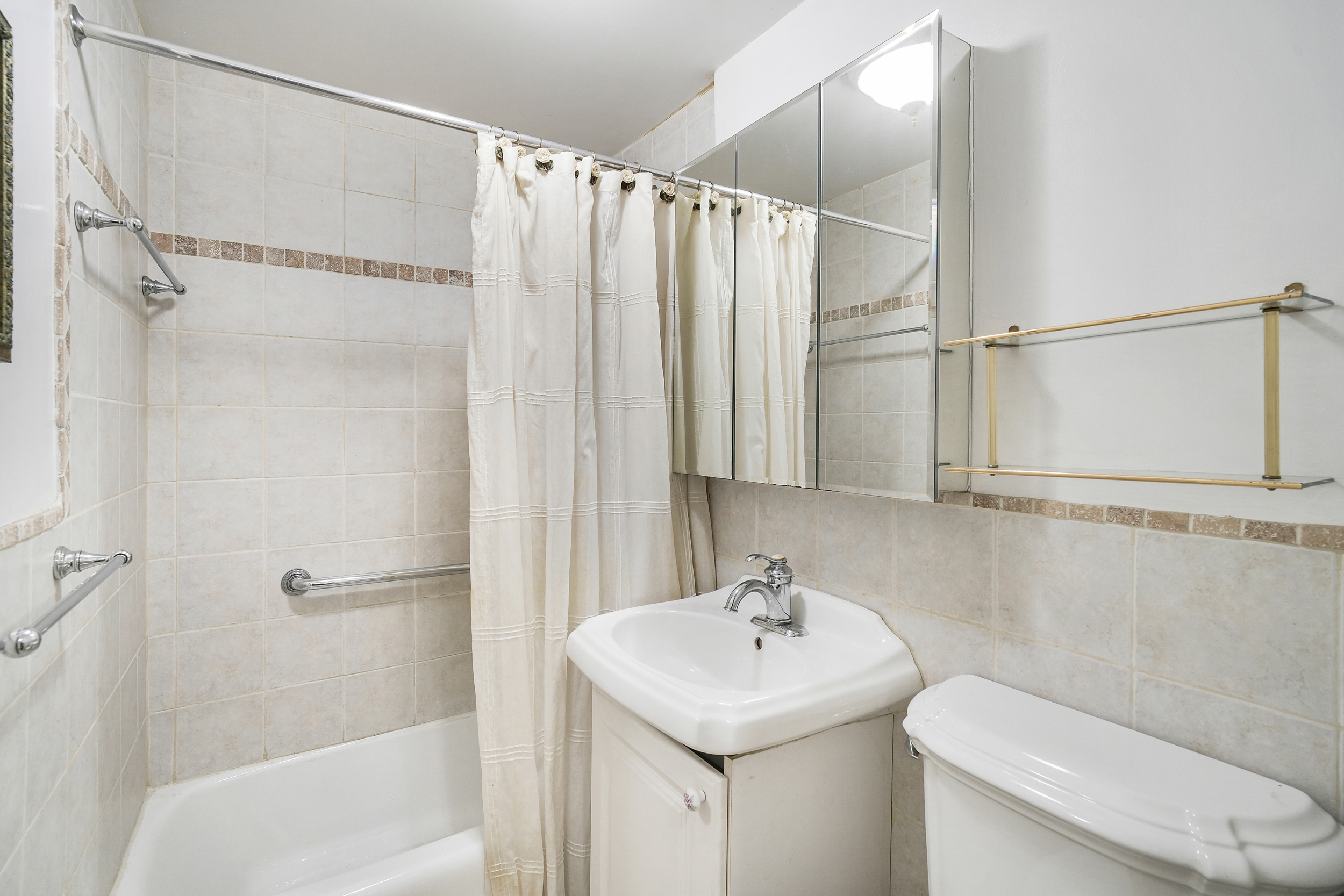 126 East 30th Street, Unit 1B Manhattan, NY 10016 - Photo 6 of 9