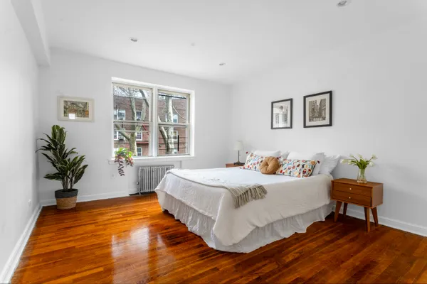 $445,000 | 141-24 78th Avenue, Unit 2B | Kew Gardens Hills