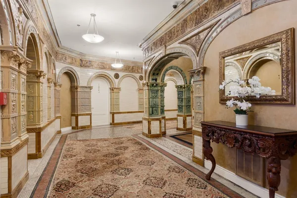 $759,000 | 4 Charlesgate, Unit 106, Boston, MA 02215