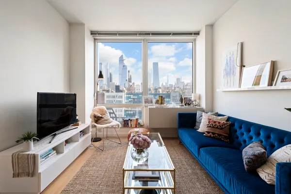 $5,600 | 450 West 17th Street, Unit 1401 | Chelsea
