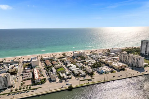 $550,000 | 300 Oregon Street, Unit 503, Hollywood, FL 33019