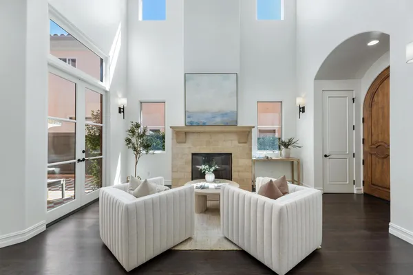 $4,600,000 | 2516 Walnut Avenue, Manhattan Beach, CA 90266