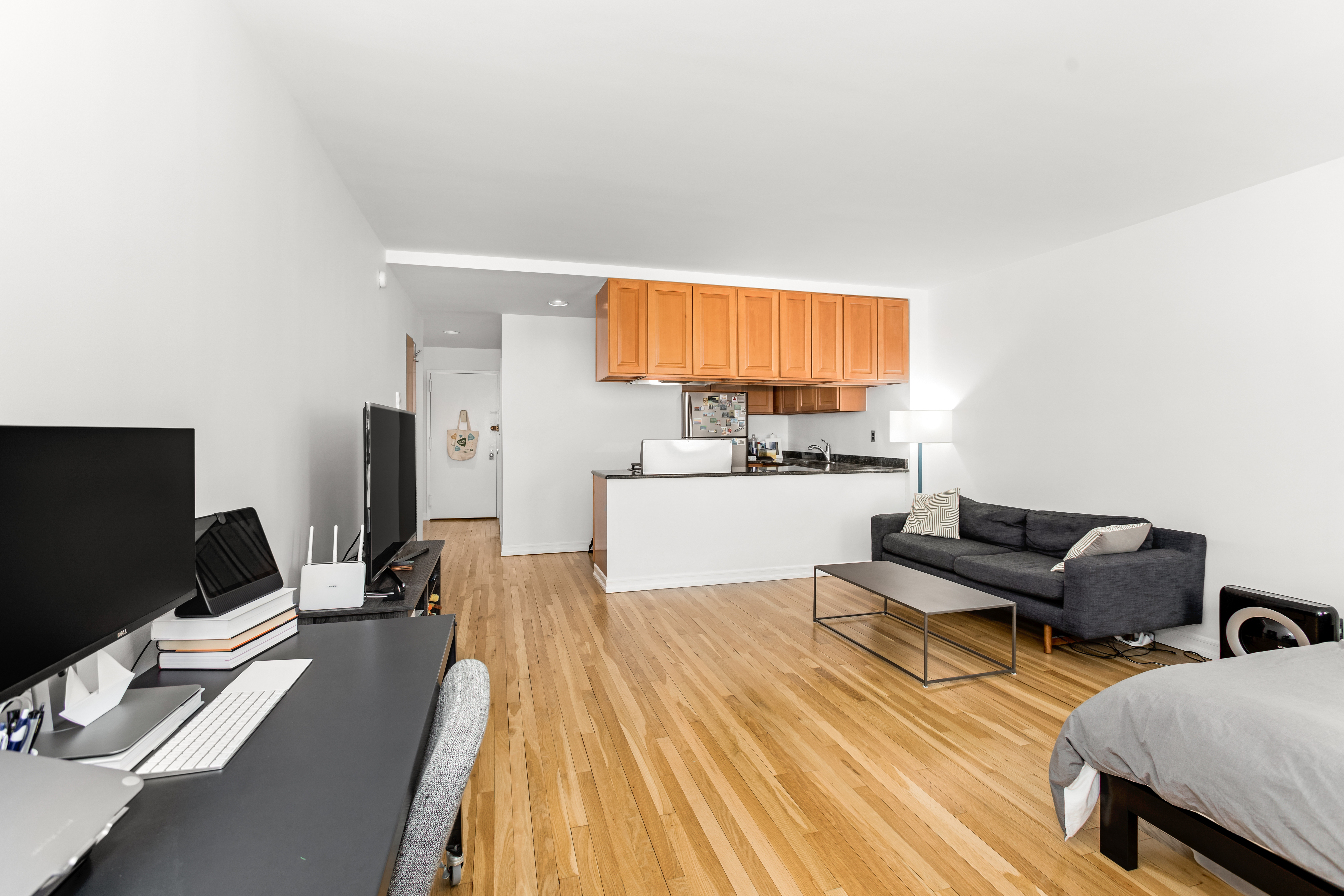 250 West 88th Street, Unit 302 Manhattan, NY 10024 - Photo 1 of 7