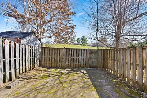 $390,000 | 20017 Spur Hill Drive, Gaithersburg, MD 20886