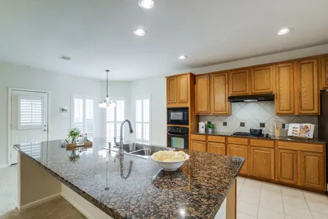 $440,000 | 6807 Chapelfield Lane, Houston, TX 77049