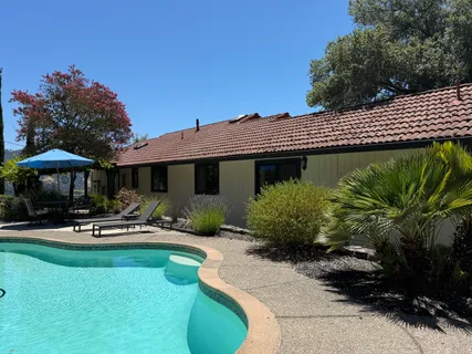 $1,250,000 | 275 Kerry Lane, Cloverdale, CA 95425