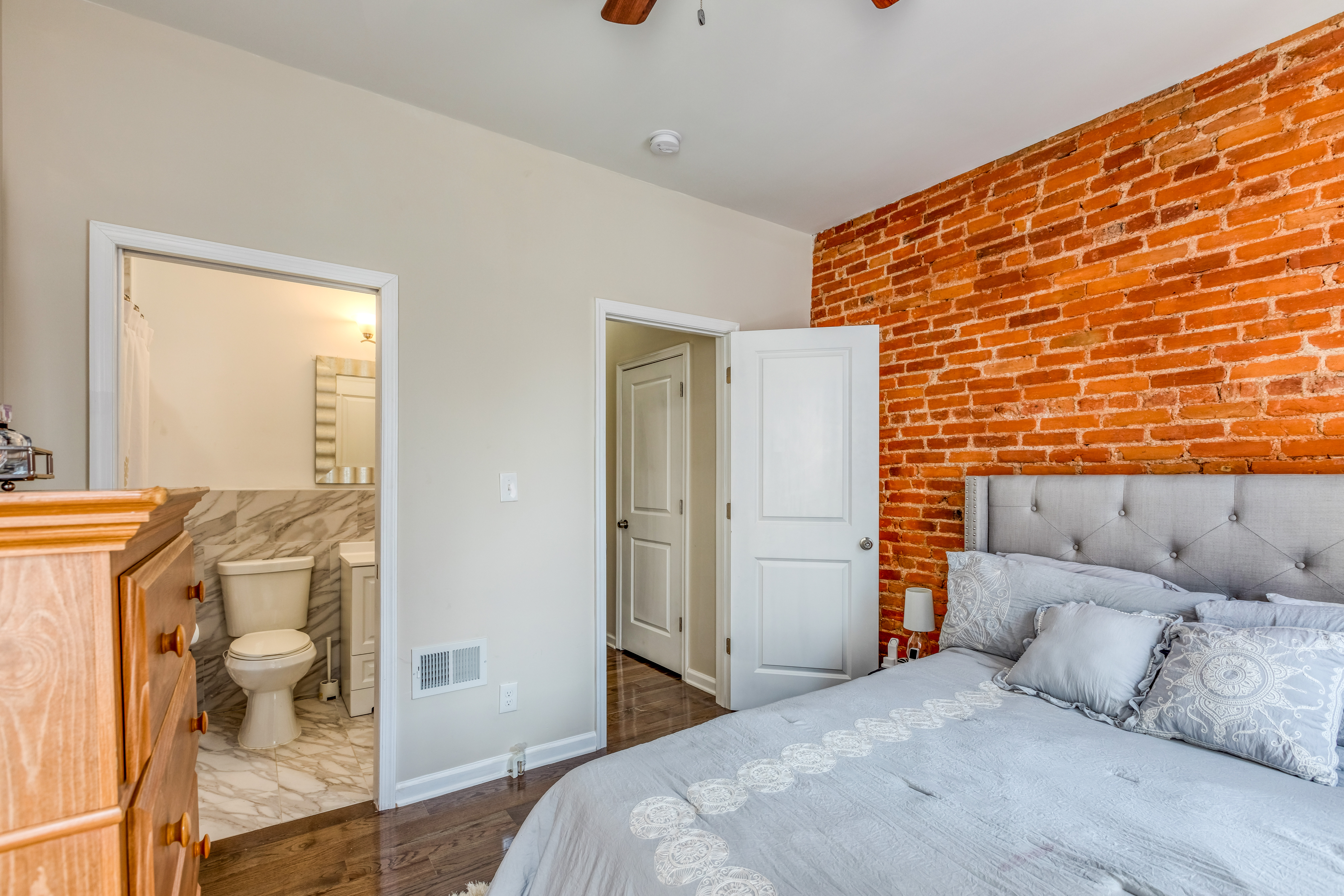 2017 Pierce Street Philadelphia, PA 19145 - Photo 7 of 14 Gallery Image 7