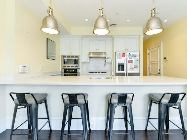 $1,499,000 | 165 Newbury Street, Unit 2, Boston, MA 02116
