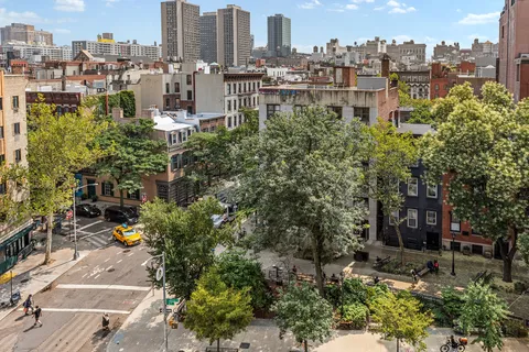 $2,200,000 | 2 Charlton Street, Unit 9E | Hudson Square