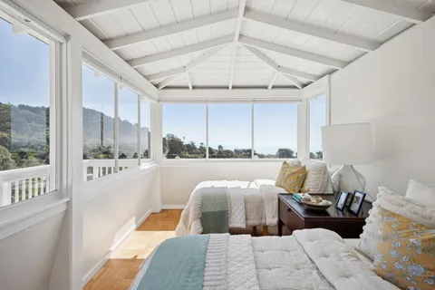 $3,680,000 | 40 Laurel Avenue, Stinson Beach, CA 94970