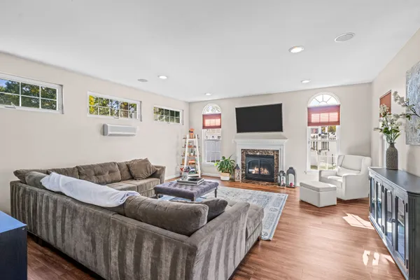 $570,000 | 3 Luray Lane, Marlton, NJ 08053