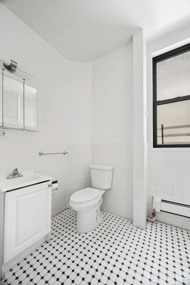 $3,095 | 862 West End Avenue, Unit 2R | Upper West Side