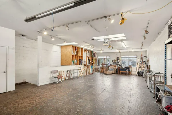 a black and white photo of a picture