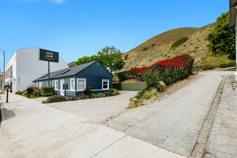 $5,750,000 | 22467 Pacific Coast Highway, Malibu, CA 90265