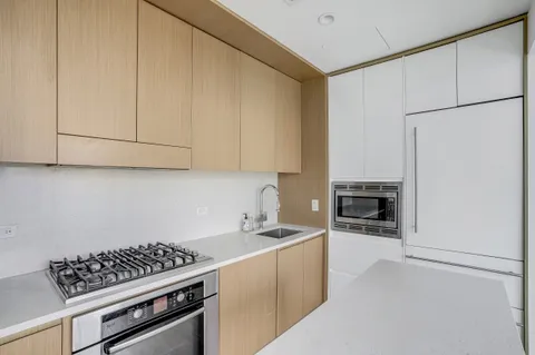 $649,000 | 388 Bridge Street, Unit 37D | Downtown Brooklyn