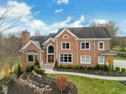 $2,385,000 | 3 Kensington Court, Warren, NJ 07059