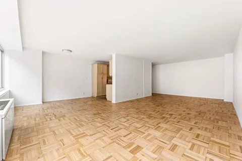 $850,000 | 315 West 70th Street, Unit 2D | Upper West Side