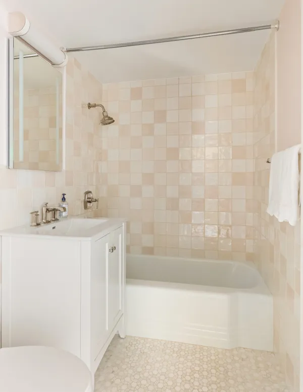 $2,495,000 | 11 5th Avenue, Unit 4K | Greenwich Village