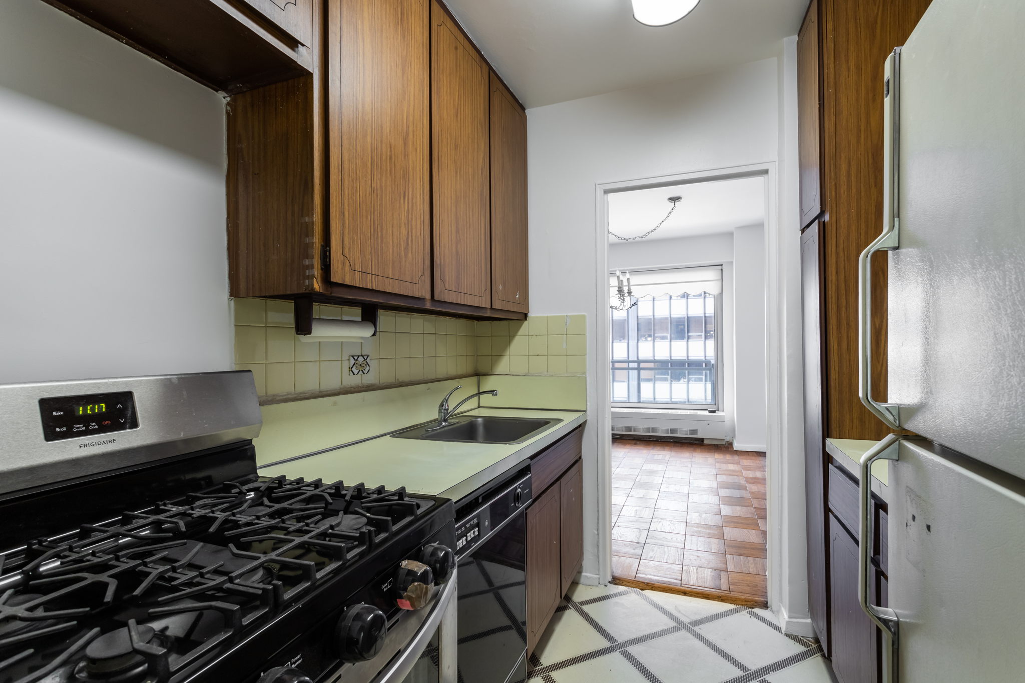 400 East 56th Street, Unit 8C Manhattan, NY 10022 - Photo 7 of 14