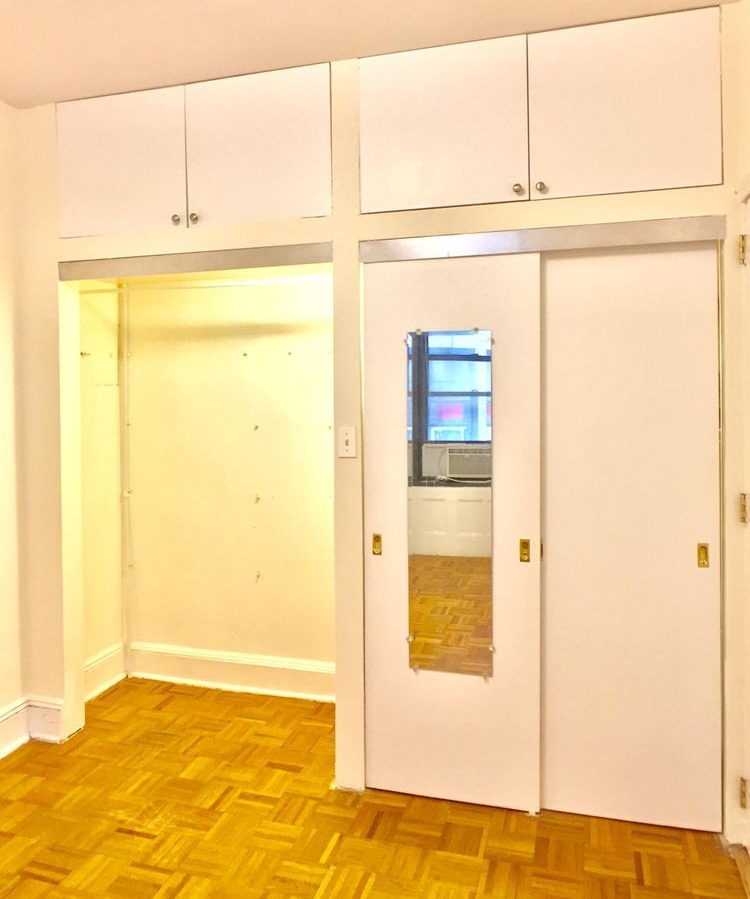 202 Riverside Drive, Unit 3K Manhattan, NY 10025 - Photo 3 of 5