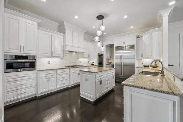 $2,100,000 | 1040 Falling Leaf Circle, Brentwood, TN 37027