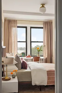 $3,595,000 | 130 East End Avenue, Unit 8A | Upper East Side