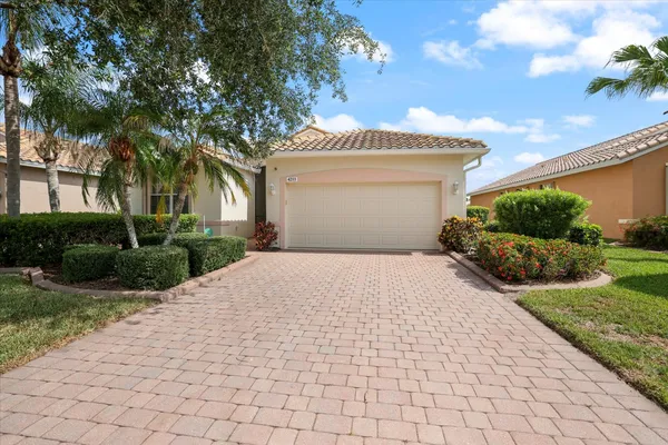 $465,000 | 4211 64th Avenue East, Sarasota, FL 34243