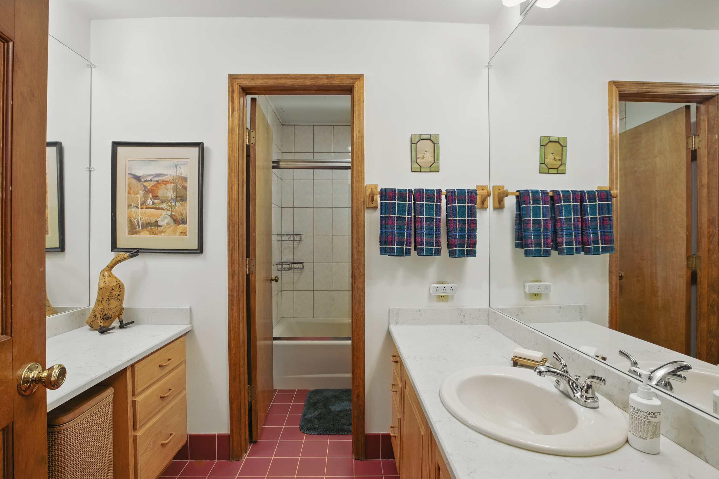 19 Pond Road Cold Spring, NY 10516 - Photo 20 of 32 a bathroom with a sink and a mirror