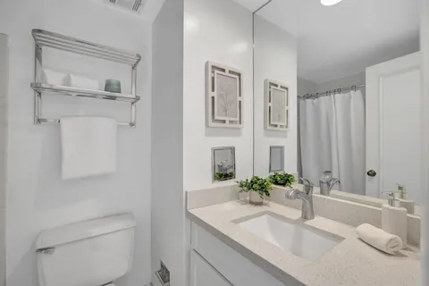 $299,000 | 1133 13th Street Northwest, Unit 704, Washington, DC 20005