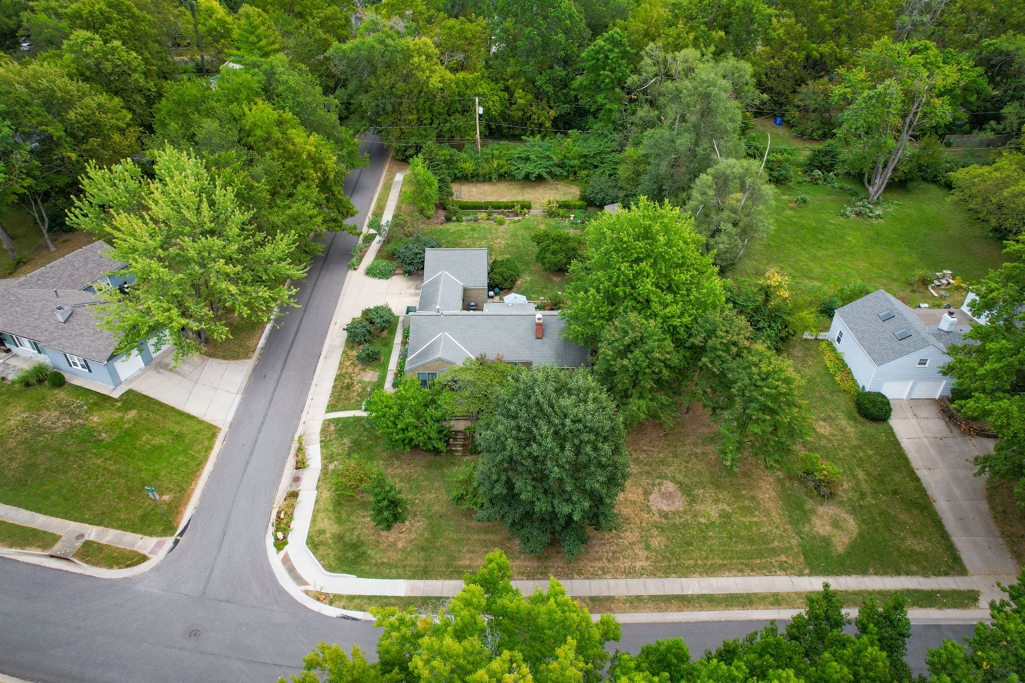 8501 Riley Street Overland Park, KS 66212 - Photo 18 of 25