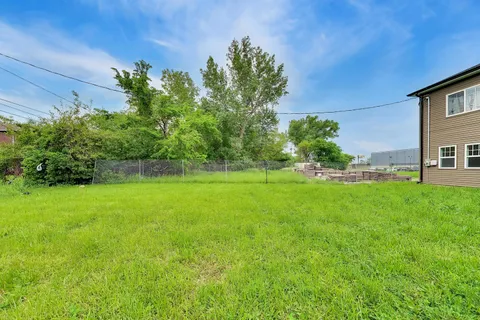 $335,000 | 13723 South Springfield Avenue, Unit 1, Robbins, IL 60472