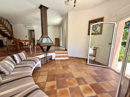 $1,620,410 | 661 Avenue Val D'azur, Sanary-sur-Mer, France 83110