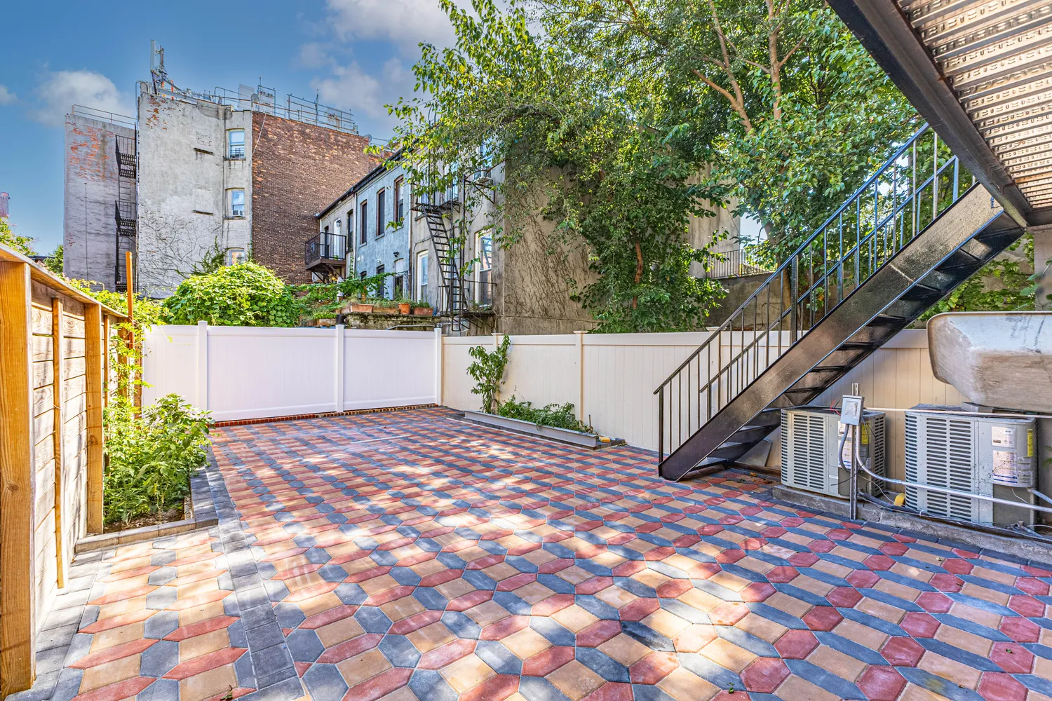 a view of an entrance to house