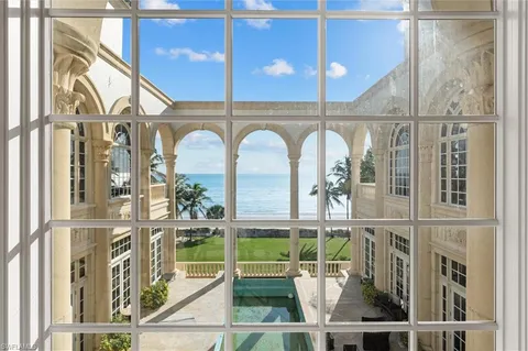 $24,000,000 | 7613 Bay Colony Drive, Naples, FL 34108