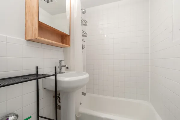 $3,045 | 229 East 29th Street, Unit 4K | Kips Bay