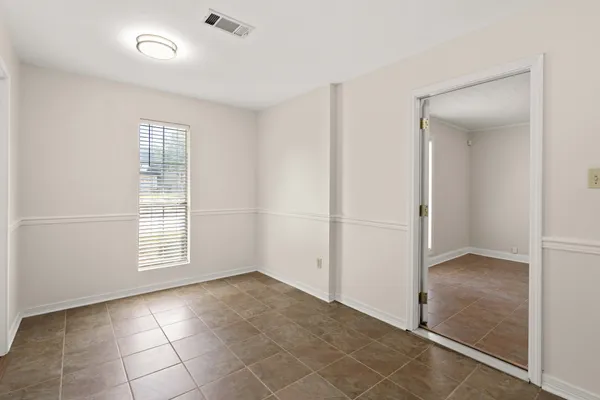 $1,600 | 2240 11th Street, Unit D, Mandeville, LA 70471