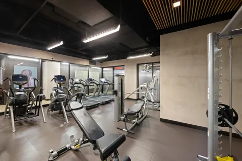 $999,000 | 300 East 64th Street, Unit 21B | Lenox Hill