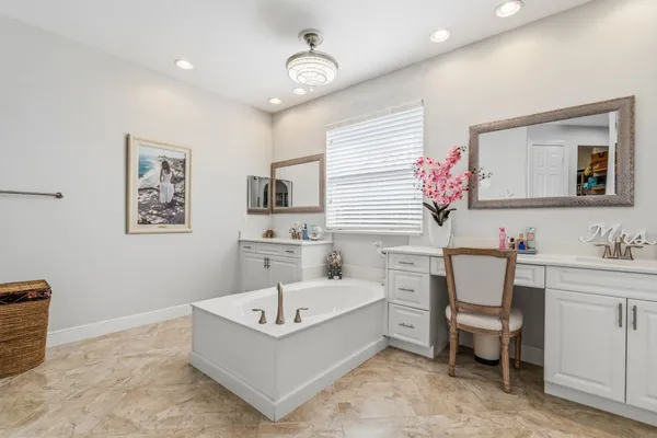 $640,000 | 4245 Diamond Square, Vero Beach, FL 32967