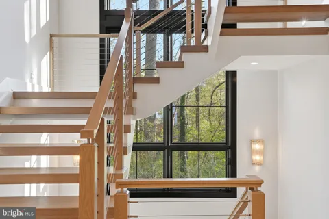 $5,600,000 | 938 Saigon Road, McLean, VA 22102
