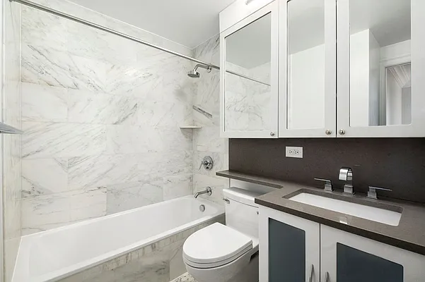 200 Rector Place, Unit 19H Manhattan, NY 10280 - Photo 5 of 14