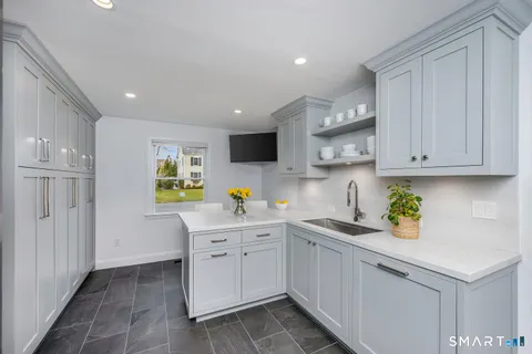 $1,150,000 | 16 Fairfield Avenue, Darien, CT 06820