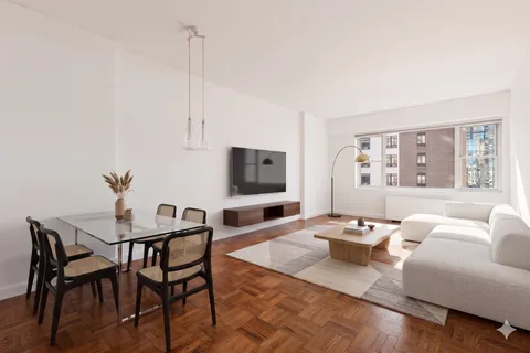 $1,350,000 | 60 East 8th Street, Unit 14L | Greenwich Village