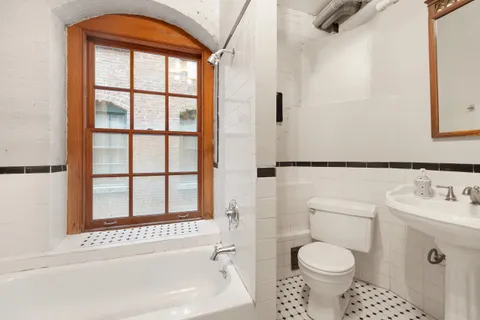 $3,198,000 | 465 Greenwich Street, Unit 4 | TriBeCa