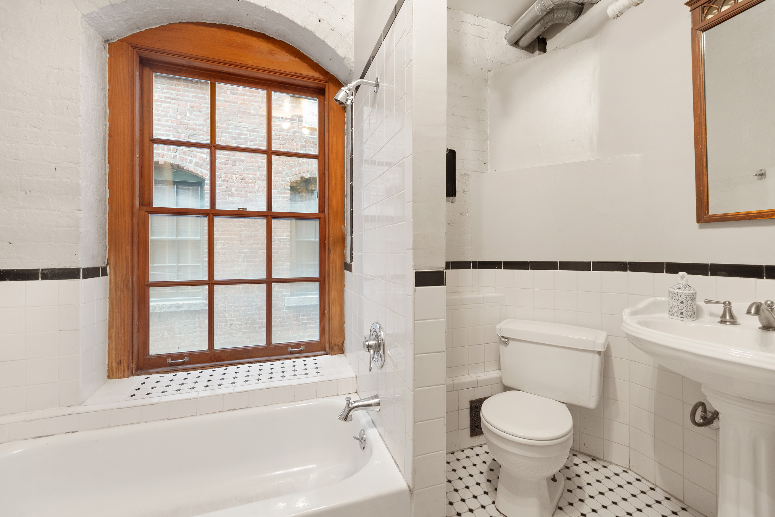 465 Greenwich Street, Unit 4 Manhattan, NY 10013 - Photo 7 of 10