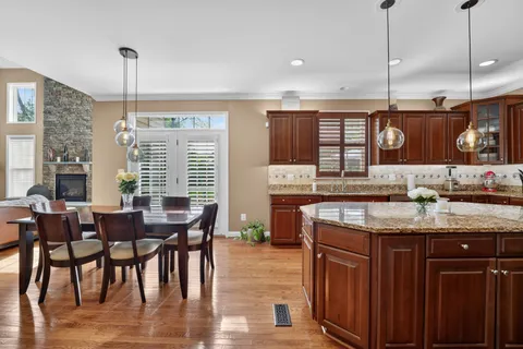 $1,400,000 | 6200 Guilford Drive, Alexandria, VA 22310