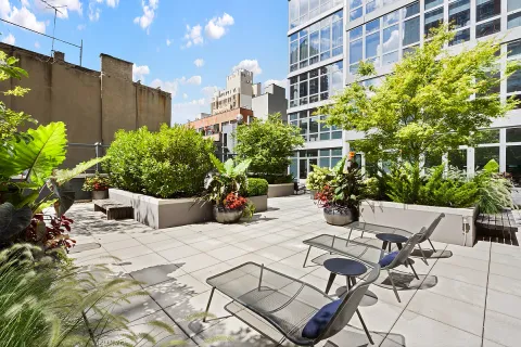 $1,100,000 | 310 West 52nd Street, Unit 18C | Hell's Kitchen